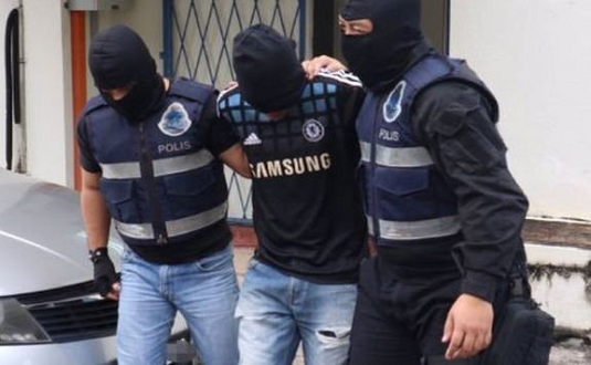 মালয়েশিয়ায় আইএস সন্দেহে দুই বাংলাদেশি গ্রেপ্তার