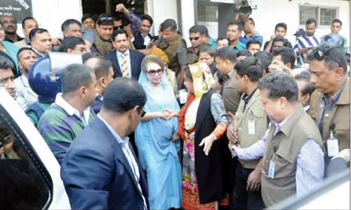 মামলার পুনঃতদন্ত চেয়ে খালেদা জিয়ার আবেদন