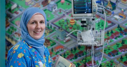 ক্যাথলিক ধর্মে ঈশ্বরকে খুঁজে পাইনি, বললেন ইসলামে দীক্ষিত আইরিশ নারী