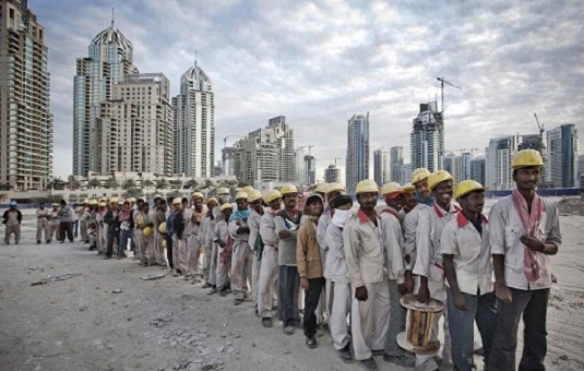 মালয়েশিয়ায় ৩৭ বাংলাদেশি’সহ ৩৭৬ অবৈধ অভিবাসী আটক