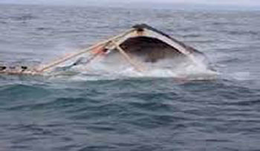 বাগেরহাটে শতাধিক যাত্রী নিয়ে ট্রলারডুবি, তিনজনের মরদেহ উদ্ধার