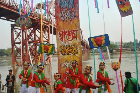 সিলেটে চাদনী ঘাটে বর্ষবিদায় ও বর্ষবরণ অনুষ্ঠান