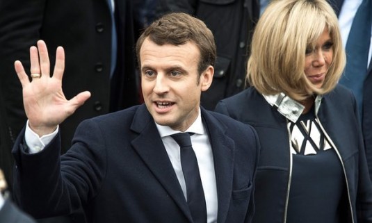 ফ্রান্সের প্রেসিডেন্ট নির্বাচনে মধ্যপন্থী এমানুয়েল ম্যাক্রন বিজয়ী