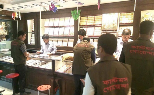 সুবাস্তু টাওয়ারে আপন জুয়েলার্স সিলগালা, বিভিন্ন শো রুমে অভিযান