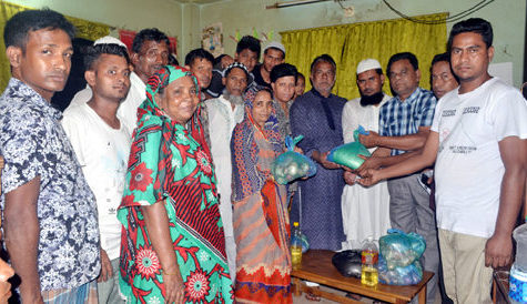 রমজানে কাজীটুলায় দুস্থদের মধ্যে খাদ্যসামগ্রী বিতরণ