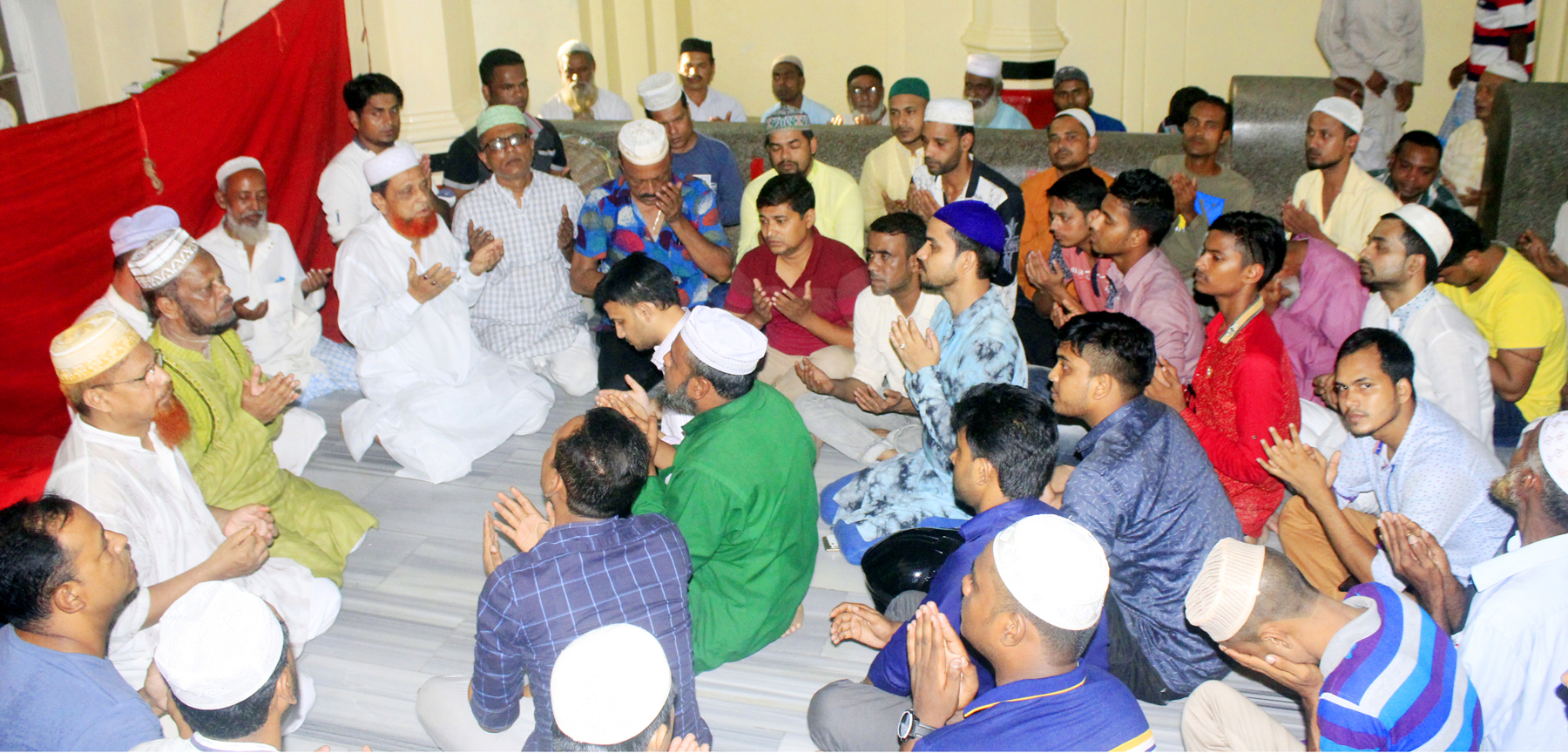 ইলিয়াস আলীর সন্ধান কামনায় মিলাদ ও মোনাজাত