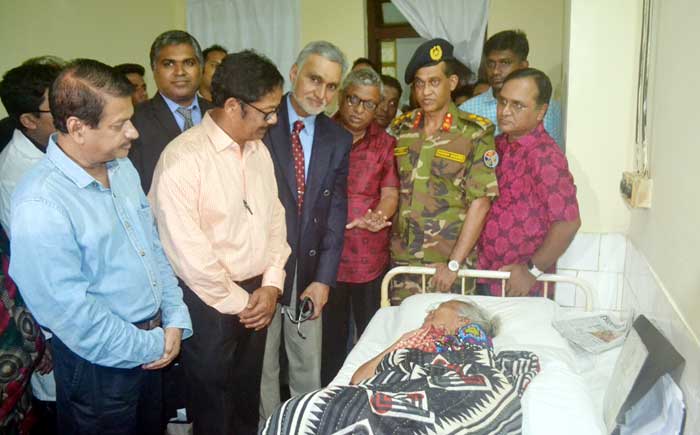 কাকন বিবি বীরপ্রতীকের চিকিৎসার দায়িত্ব নিলেন মেয়র আরিফ