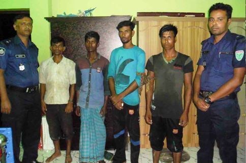 জগন্নাথপুরে ভেজাল গুড়ো মসলাসহ আটক ৪