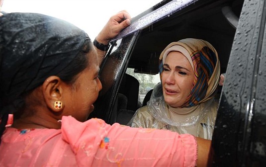 রোহিঙ্গাদের সহায়তায় ঢাকা আসছেন তুরস্কের ফার্স্ট লেডি এমিনি এরদোগান