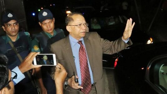 আমার একটি রায় নিয়ে প্রধানমন্ত্রীকে ভুল বুঝানো হয়েছে, আমি সুস্থ আছি : সিনহা