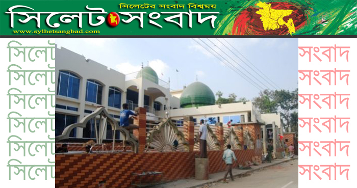 বোরহানুদ্দীনের মাজার জিয়ারত করলেন প্রধানমন্ত্রী শেখ হাসিনা