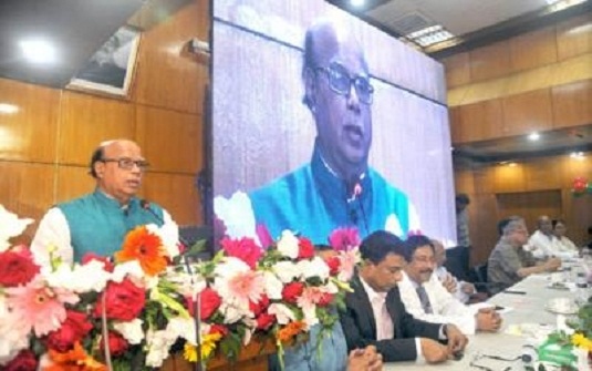 আদালতের মাধ্যমে খালেদা জিয়াকে মুক্ত করে নির্বাচনে অংশ নিন : নাসিম