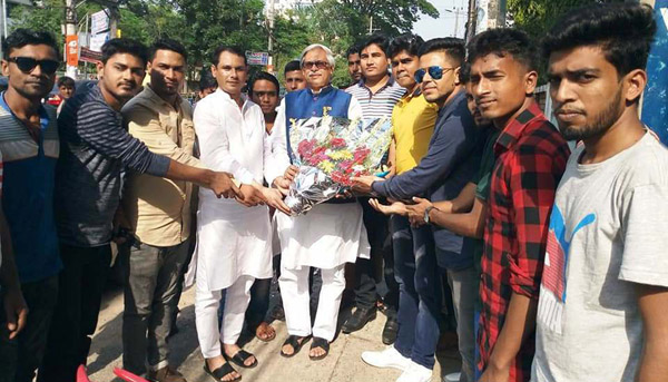 ভারত সফর শেষে সিলেট ফিরেছেন মিসবাহ উদ্দিন সিরাজ
