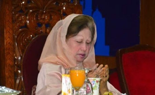 বিএনপির ইফতার পার্টিতে হাহাকার, কারাগারে যেভাবে খালেদার সেহরি-ইফতার