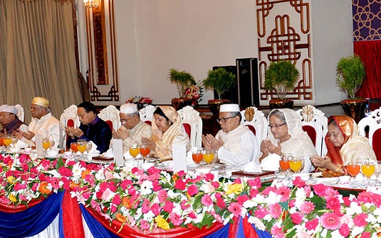 প্রধানমন্ত্রীর সম্মানে রাষ্ট্রপতির ইফতার