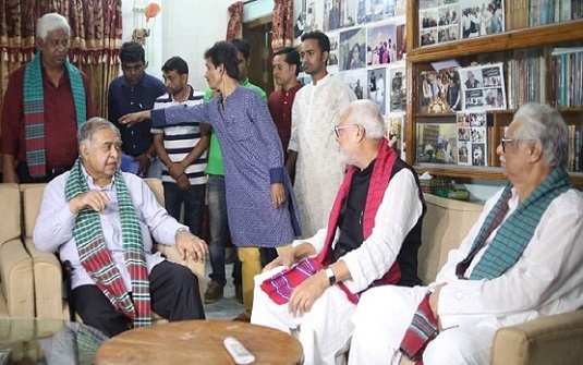 ঐক্যফ্রন্টকে সুসংহত করে জনগণের ক্ষমতা তাদের হাতে ফিরিয়ে দিতে হবে : ড. কামাল