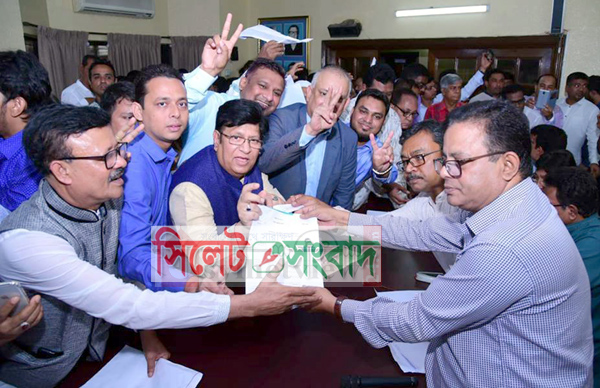 সিলেট-১ আসনে মনোনয়নপত্র জমা দিলেন ড. মোমেন