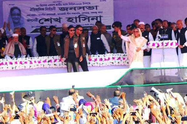তারেক রহমানকে ধরে এনে বাংলাদেশের মাটিতে বিচার করব : শেখ হাসিনা