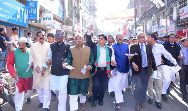 বিজয়ের মাসে আরো একটি বিজয় চাই : ড. মোমেন