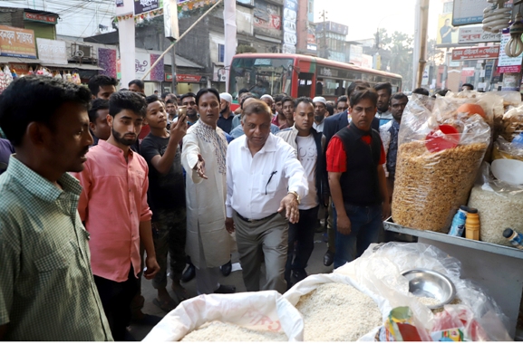 ফুটপাত দখলমুক্ত করতে সিসিকের অভিযান অব্যাহত