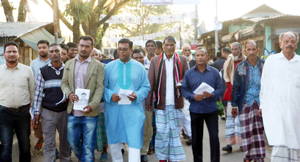 স্বতন্ত্র প্রার্থী মাজহারুল ইসলাম ডালিমের আনারস মার্কার সমর্থনে দিনব্যাপী গণসংযোগ