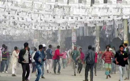 রাতেই ব্যালট বাক্স ভর্তি, কেন্দ্র স্থগিত, প্রিজাইডিং অফিসার’সহ আটক ৩