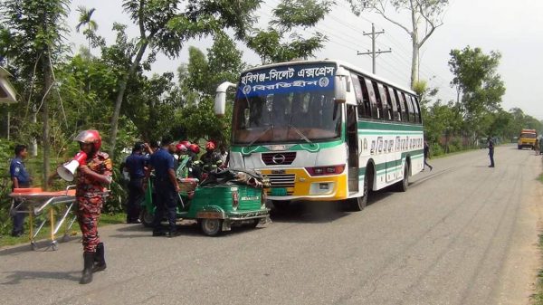 মৌলভীবাজার বাস ও সিএনজি সংঘর্ষে নারী নিহত