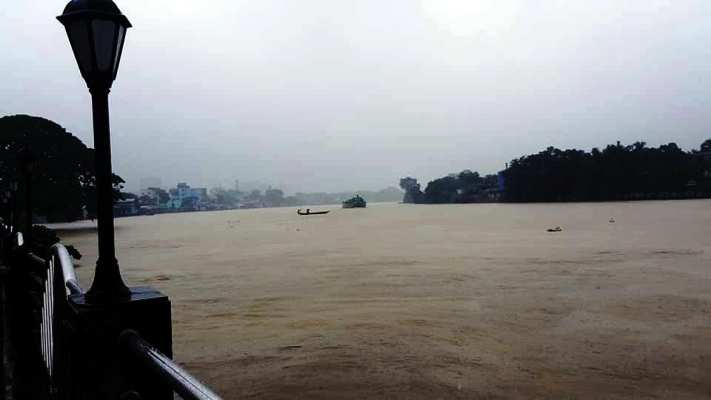 সিলেটে বন্যা পরিস্থিতির কিছুটা উন্নতি, কমছে পানি