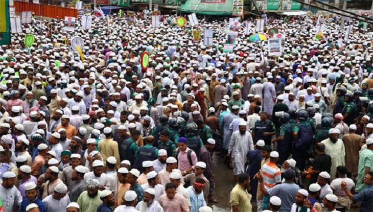 ভারতে নির্যাতন বন্ধে ঢাকায় মুসলিমদের ঢল