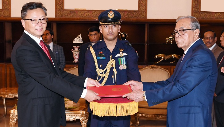 রোহিঙ্গা প্রত্যাবাসনে চীনের অব্যাহত সহায়তা চান রাষ্ট্রপতি