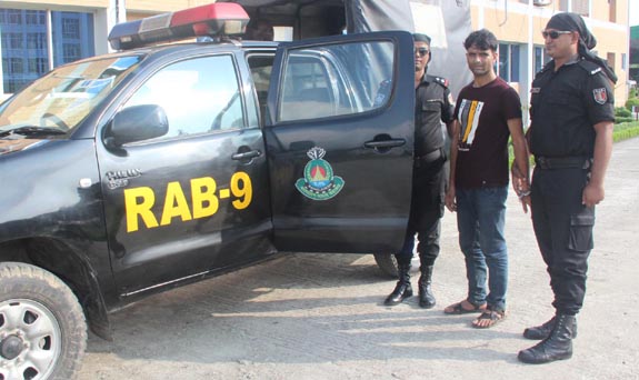 ইসলামপুর থেকে ৩ হাজার ৩৮৮ পিস ইয়াবা’সহ মাদক ব্যবসায়ী গ্রেফতার