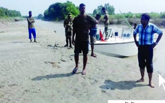 বিএসএফ সৈন্য নিহতের ঘটনায় দুই দেশের দুই কথা