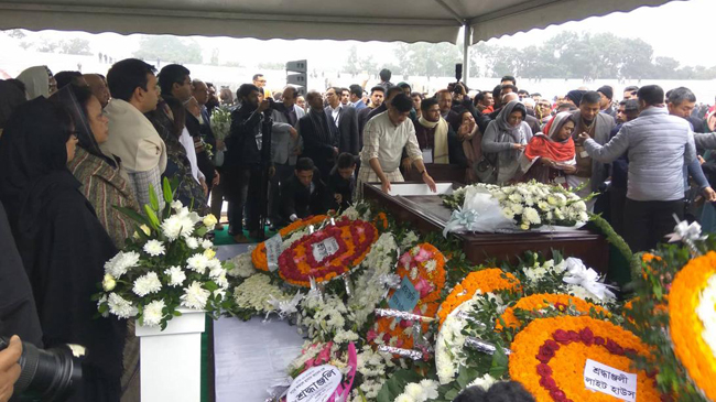 স্যার ফজলে হাসান আবেদের প্রতি সর্বস্তরের মানুষের শ্রদ্ধা