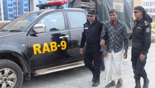 জৈন্তাপুর থেকে ৫৫৫পিস ইয়াবাসহ র‌্যাবের হাতে আটক ১