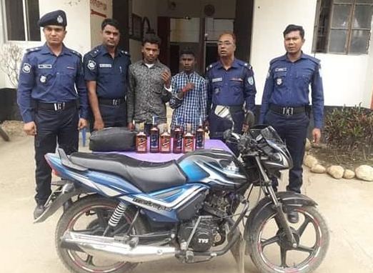 গোয়াইনঘাট থেকে দুই মাদক বিক্রেতাকে আটক করেছে পুলিশ
