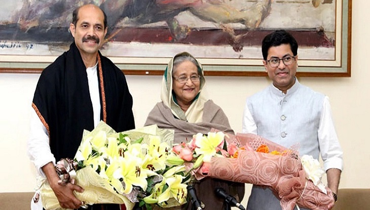 ঢাকা দক্ষিণ ও উত্তর সিটি’র দুই মেয়র ও কাউন্সিলররা শপথ নিয়েছেন