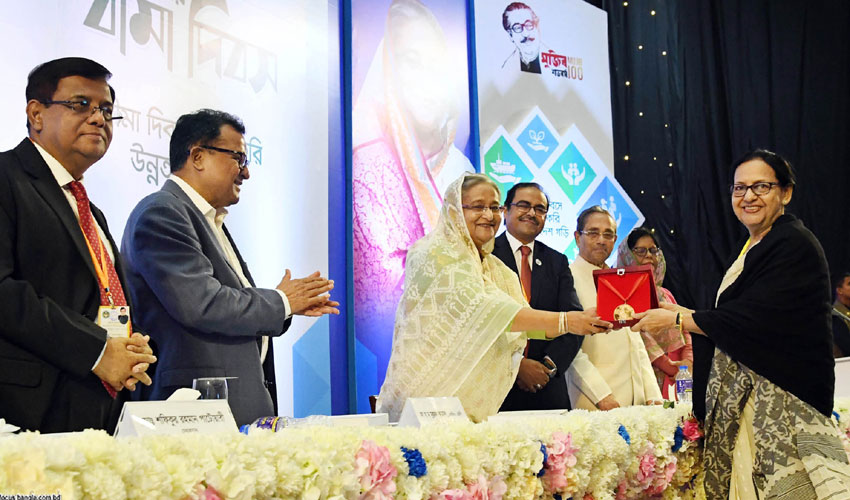 প্রকৃত ক্ষতিগ্রস্তরা যেন বীমার টাকা পান : প্রধানমন্ত্রী