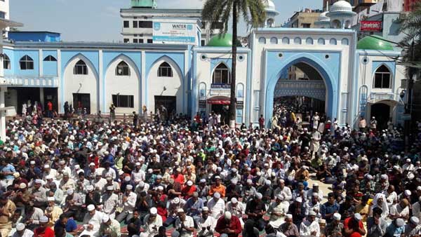 সিলেটের শাহজালাল (র.) এর দরগাহ মসজিদে বুক ফাটা কান্নার আহাজারি