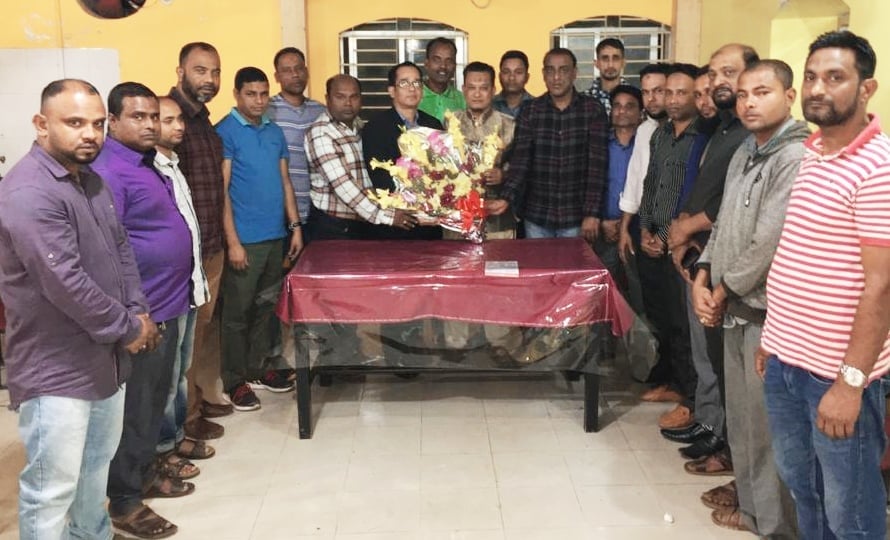 বিদেশ গমন উপলক্ষে যুবদল নেতা আলী আহমদ হিরা’কে সংবর্ধনা