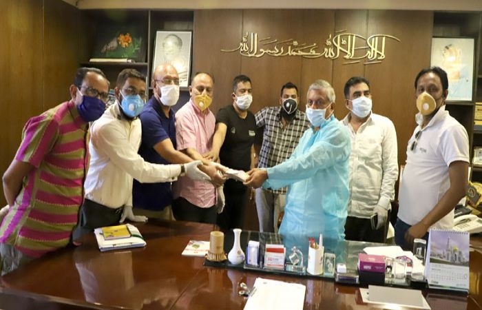 সিসিকে’র খাদ্য ফান্ডে কায়সার রহমানের দুই লাখ টাকা অনুদান