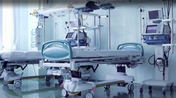 সিলেটে ২০টি আইসিইউ বেড চেয়ে আইনি নোটিশ পাঠালেন ব্যারিস্টার লিটন