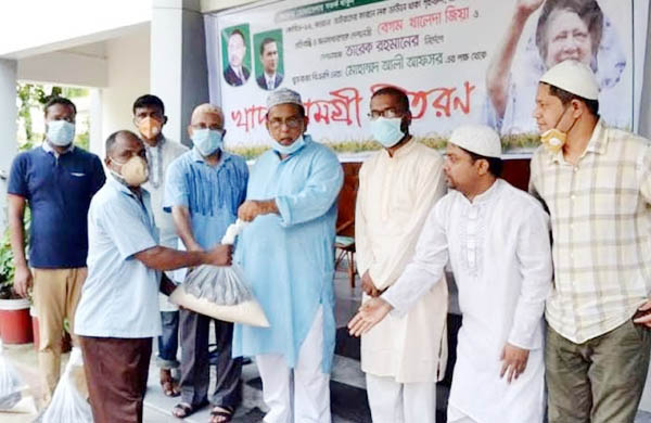 সিলেটে যুক্তরাজ্য বিএনপি নেতা আফসরের অর্থায়নে খাদ্যসামগ্রী বিতরণ