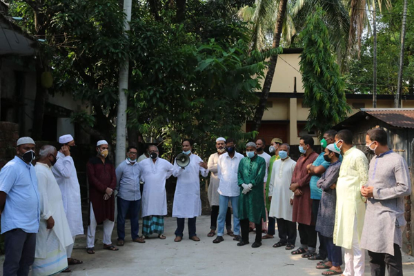 প্রবাসী যু্বকদের আর্থিক সহায়তায় নগরীর খাঁরপাড়ায় খাদ্য সহায়তা পেল ১২০ পরিবার