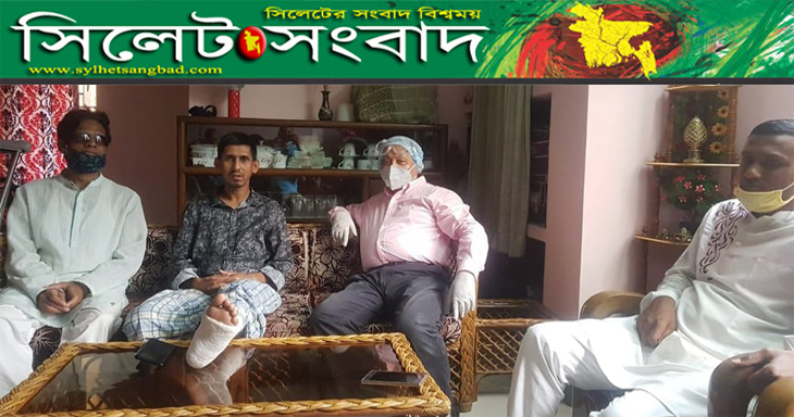 অসুস্থ সাবেক ছাত্রনেতা টিপু’র শয্যাপাশে বিএনপি নেতা এমদাদ চৌধুরী