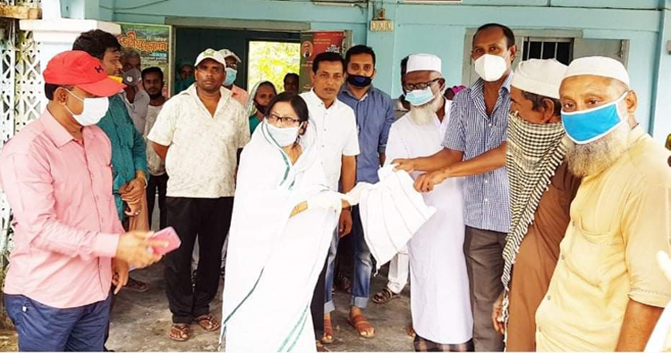 দিরাইয়ে আ,লীগ নেতার উদ্যোগে ত্রাণ বিতরণ