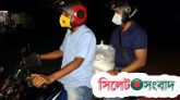 কদমতলী হেল্পিং গ্রুপের সদস্যরা মধ্যবিত্তদের দুয়ারে দুয়ারে