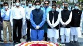 বঙ্গবন্ধুর প্রতিকৃতিতে শ্রদ্ধা জানালেন মেয়র তাপস