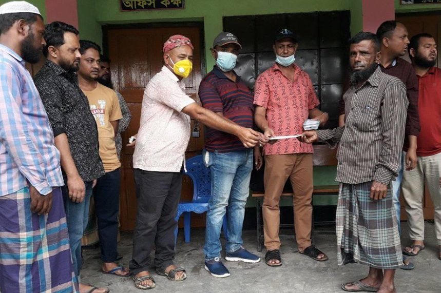 সিলেট ভোলাগঞ্জে কর্মহীন মানুষের মধ্যে আর্তিক অনুদান প্রদান