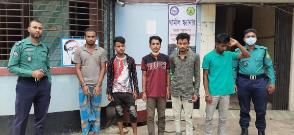 জালালাবাদ থানা পুলিশের অভিযানে ইয়াবা’সহ সুনামগঞ্জের ৫ যুবক আটক