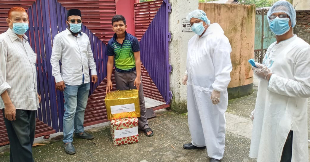 করোনাক্রান্ত সাংবাদিক বাবলুর পরিবারের পাশে বিএনপি নেতা এমদাদ চৌধুরী